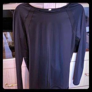New without tags Lululemon top black size 6
